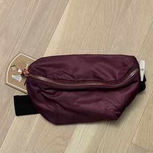 Elegant Burgundy Crossbody Bag
